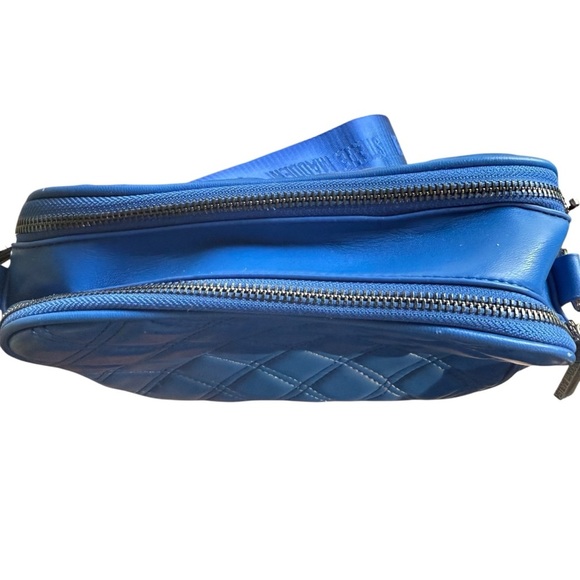 Steve Madden Blue Crossbody Quilted  Bag with Sleek Design - Picture 9 of 15